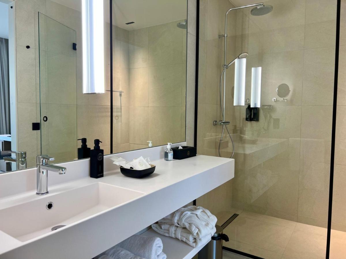 Opo Hotel Брюксел Екстериор снимка