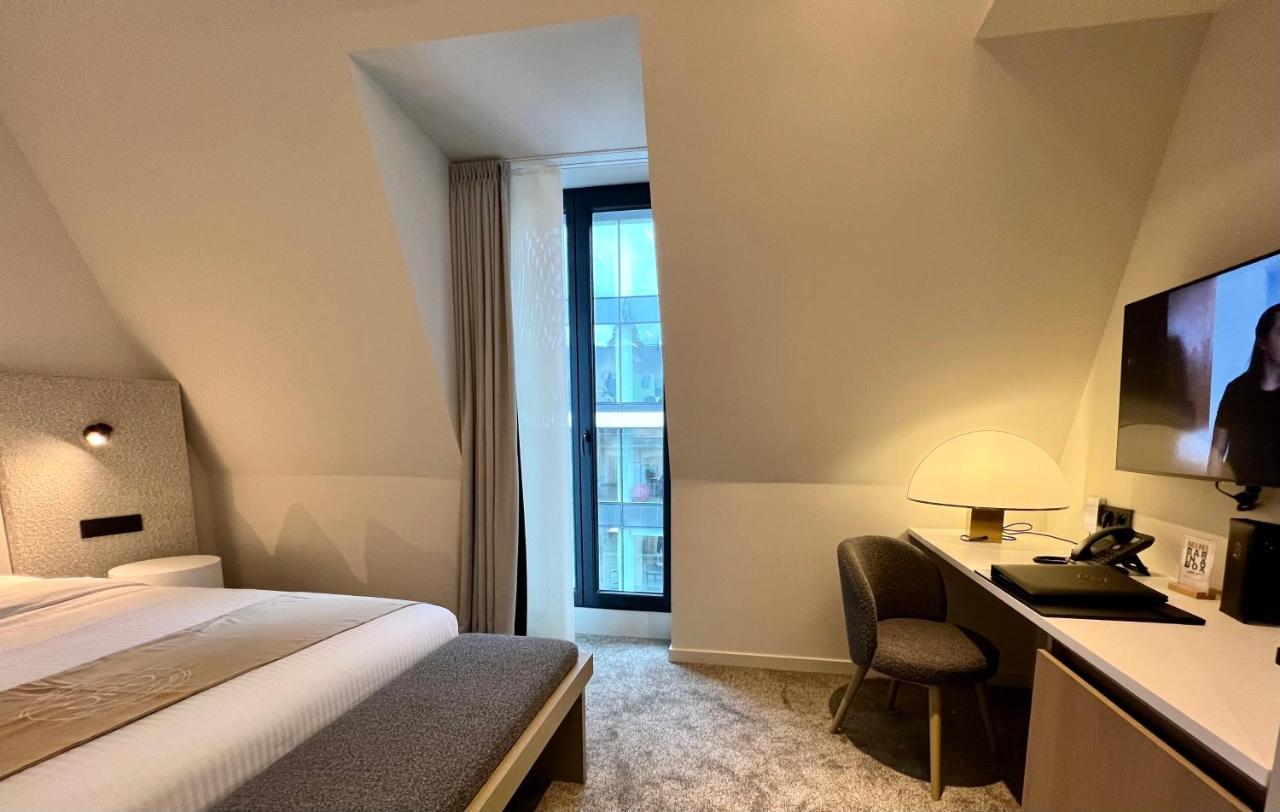 Opo Hotel Брюксел Екстериор снимка