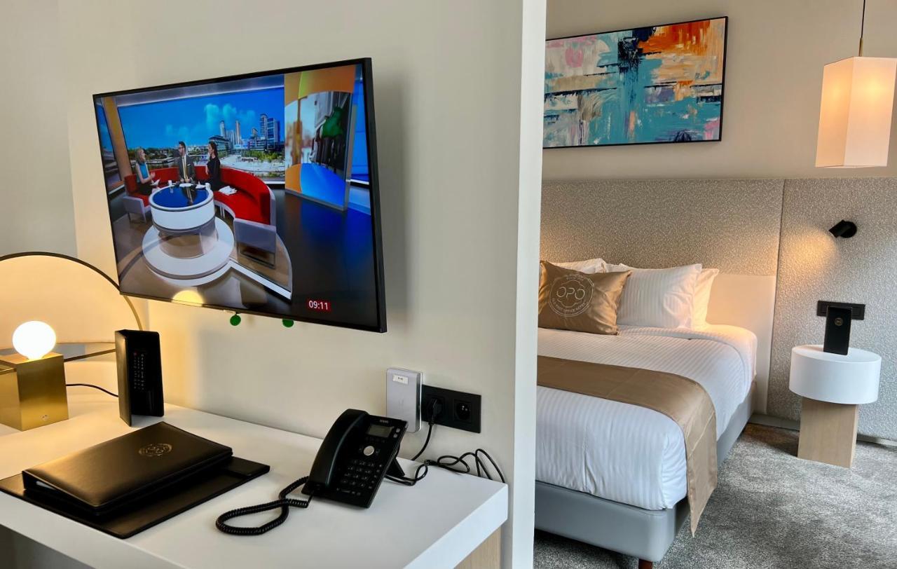 Opo Hotel Брюксел Екстериор снимка