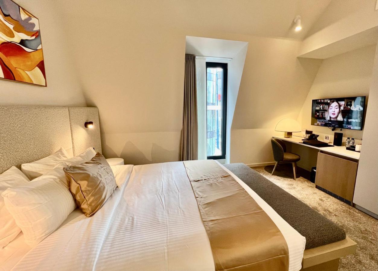 Opo Hotel Брюксел Екстериор снимка