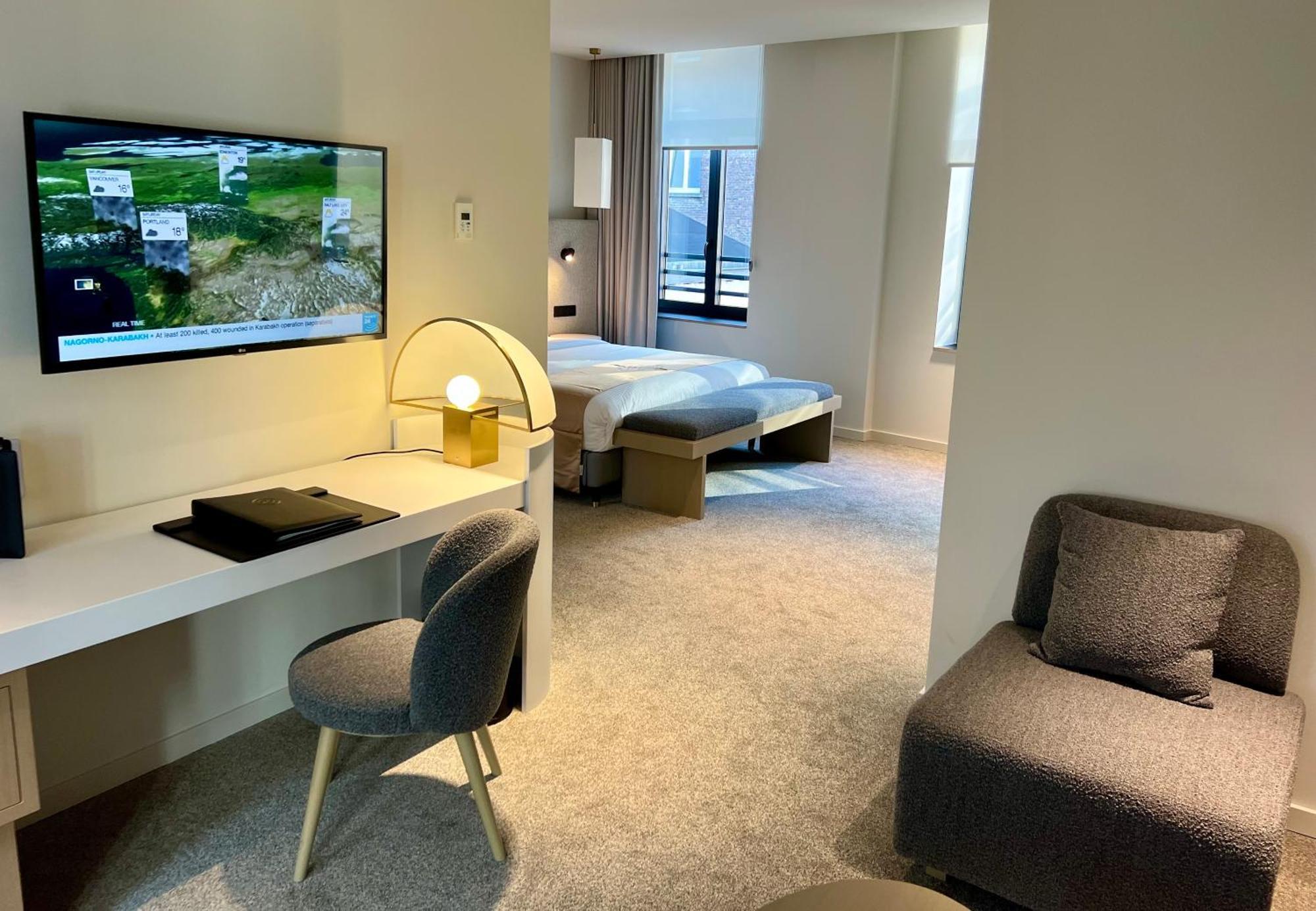Opo Hotel Брюксел Екстериор снимка