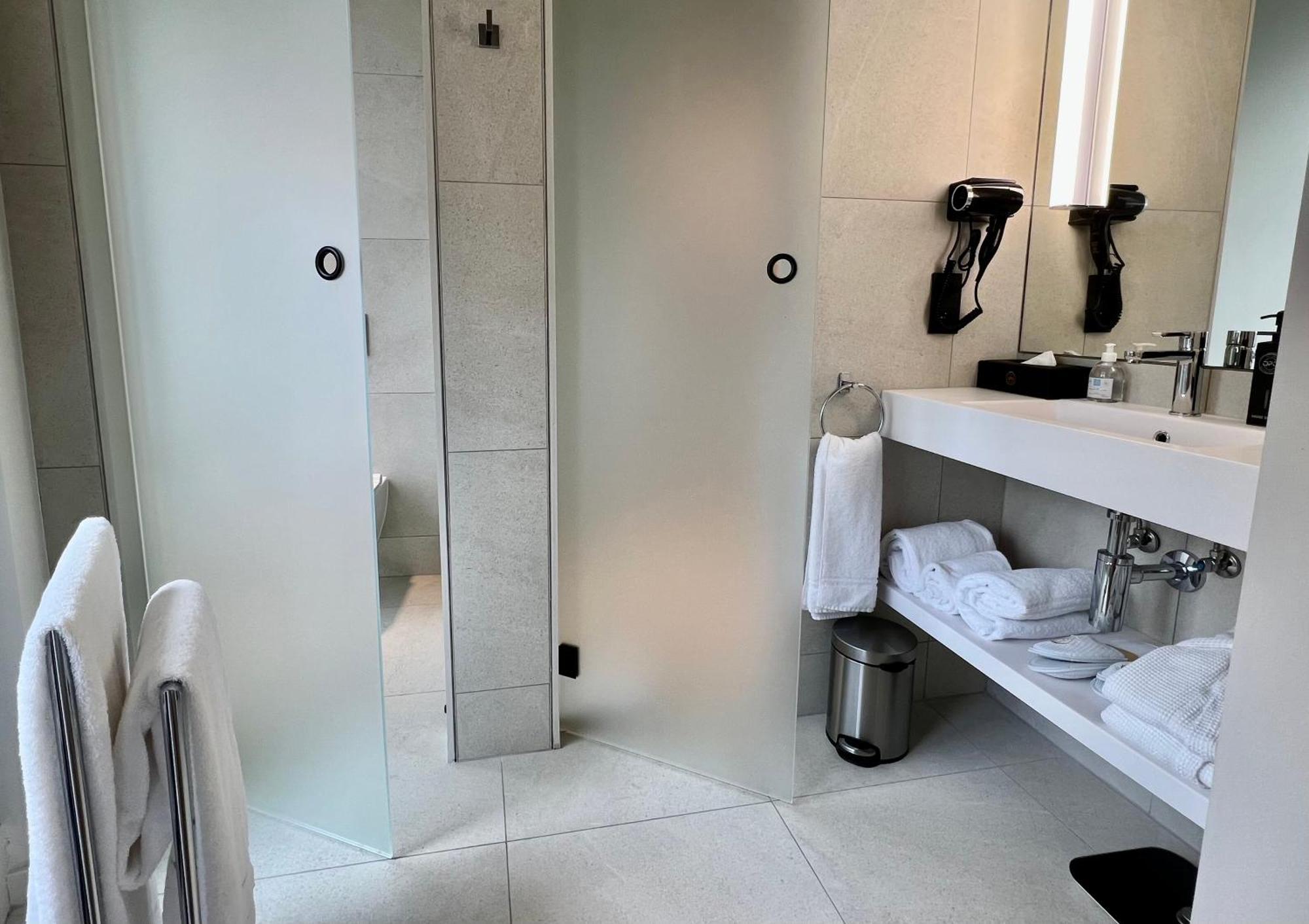 Opo Hotel Брюксел Екстериор снимка