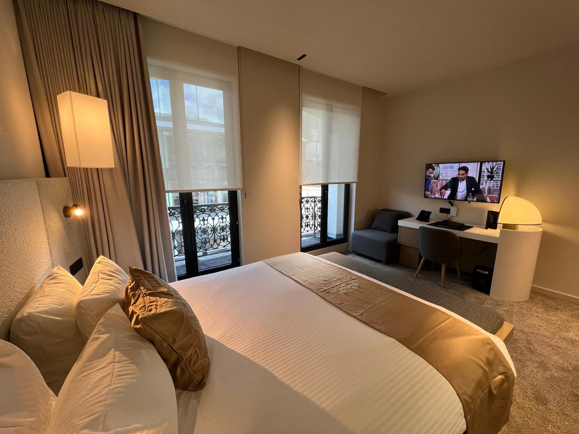 Opo Hotel Брюксел Екстериор снимка